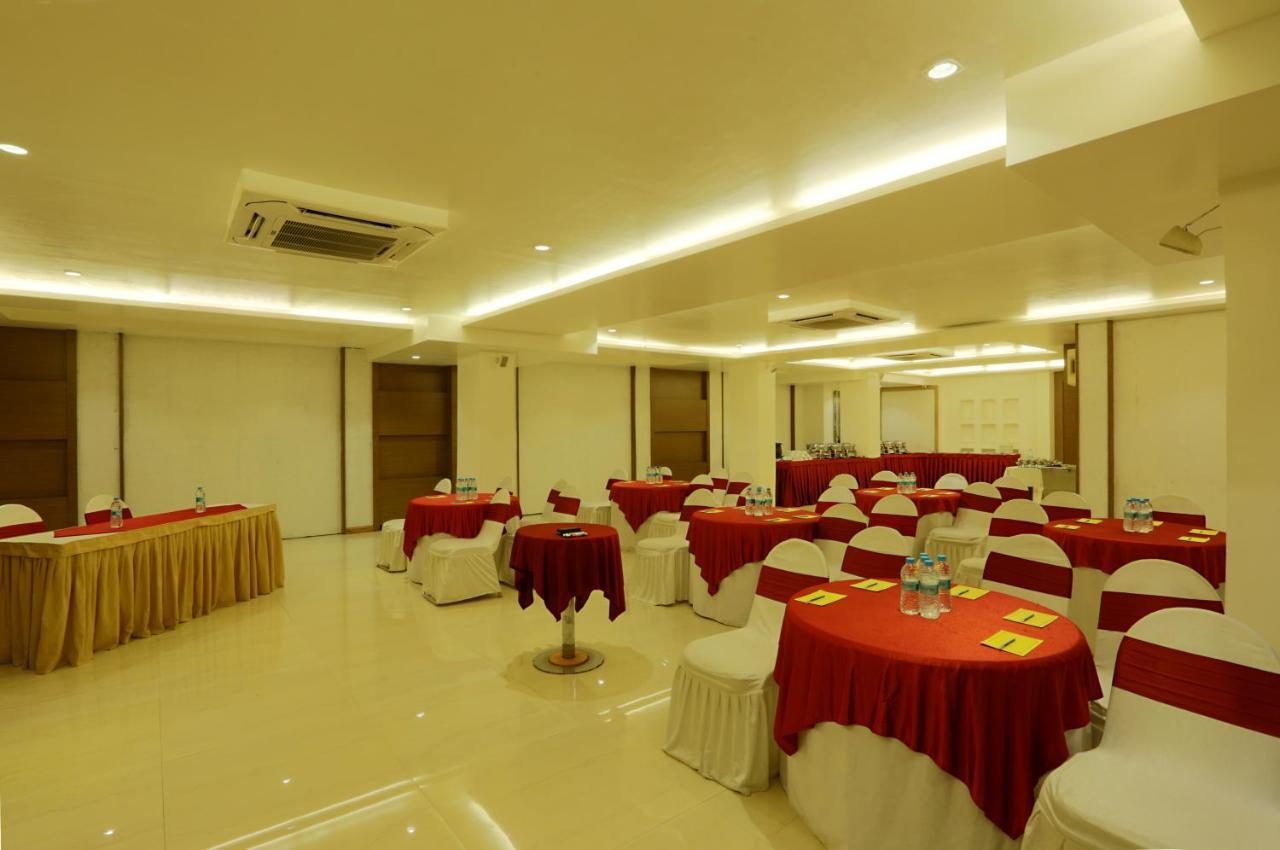 Hotel The Manor - A Boutique Hotel จอร์ฮัต ภายนอก รูปภาพ