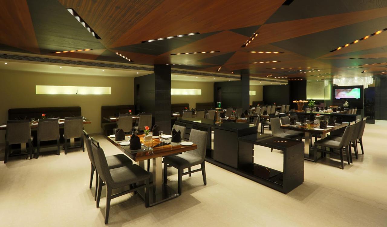 Hotel The Manor - A Boutique Hotel จอร์ฮัต ภายนอก รูปภาพ