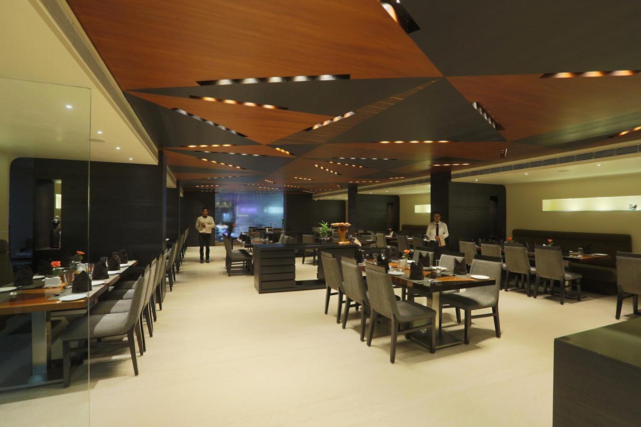 Hotel The Manor - A Boutique Hotel จอร์ฮัต ภายนอก รูปภาพ