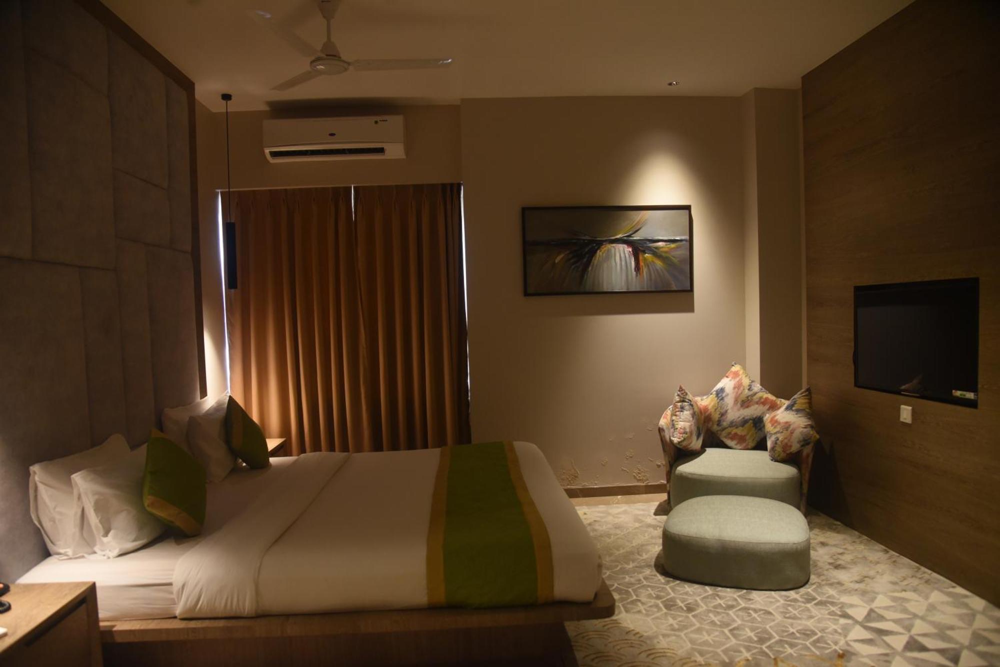Hotel The Manor - A Boutique Hotel จอร์ฮัต ภายนอก รูปภาพ