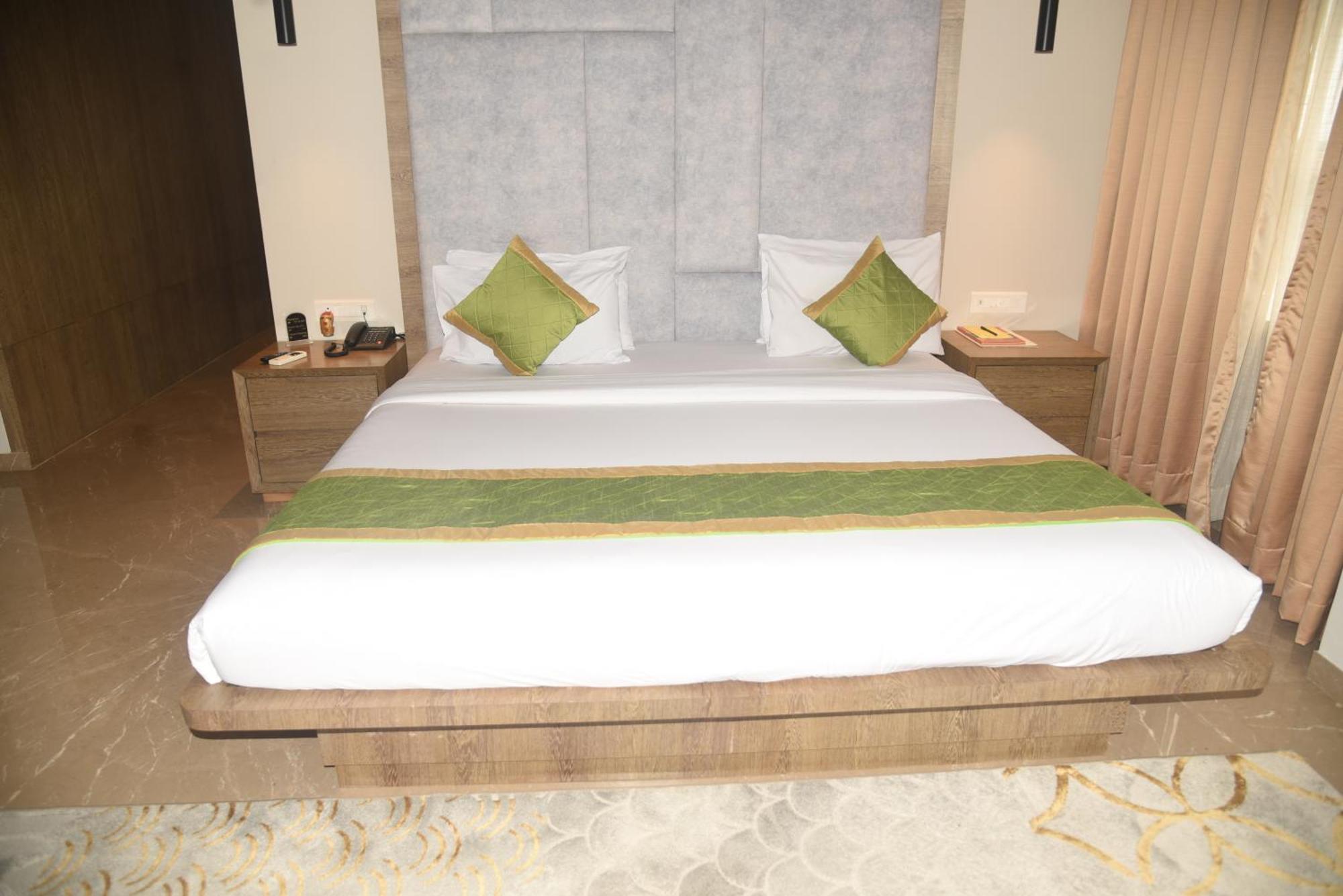 Hotel The Manor - A Boutique Hotel จอร์ฮัต ภายนอก รูปภาพ